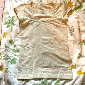 Urban outfitters, fitted cream tshirt